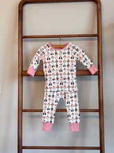 Load image into Gallery viewer, Christmas Organic Cotton Pajama Set Dogs and Hats