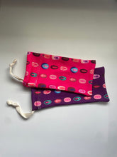 Load image into Gallery viewer, Novelty Sunglass Case and Cleaner
